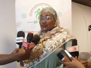 AMO FOUNDATION WAMSAPOTI RAIS SAMIA KWA KUWASHIKA WATOTO WALIOKUWA NA UHITAJI KWA KUWAPA BAISKELI 30